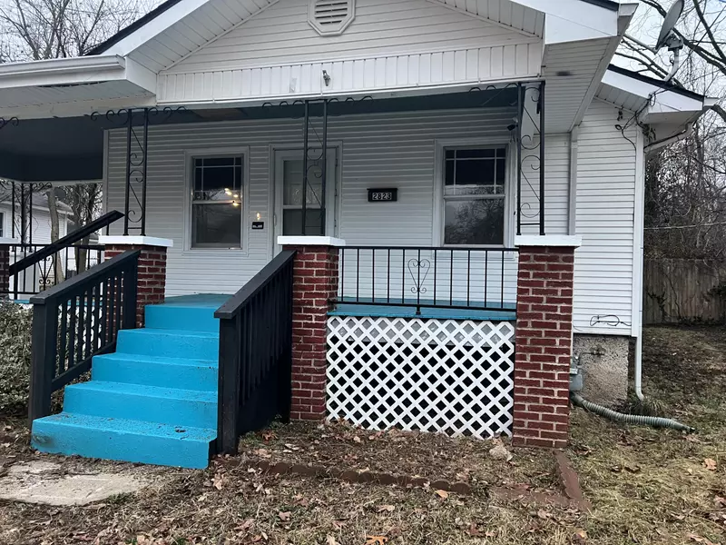 2823 N Grant AVE, Springfield, MO 65803