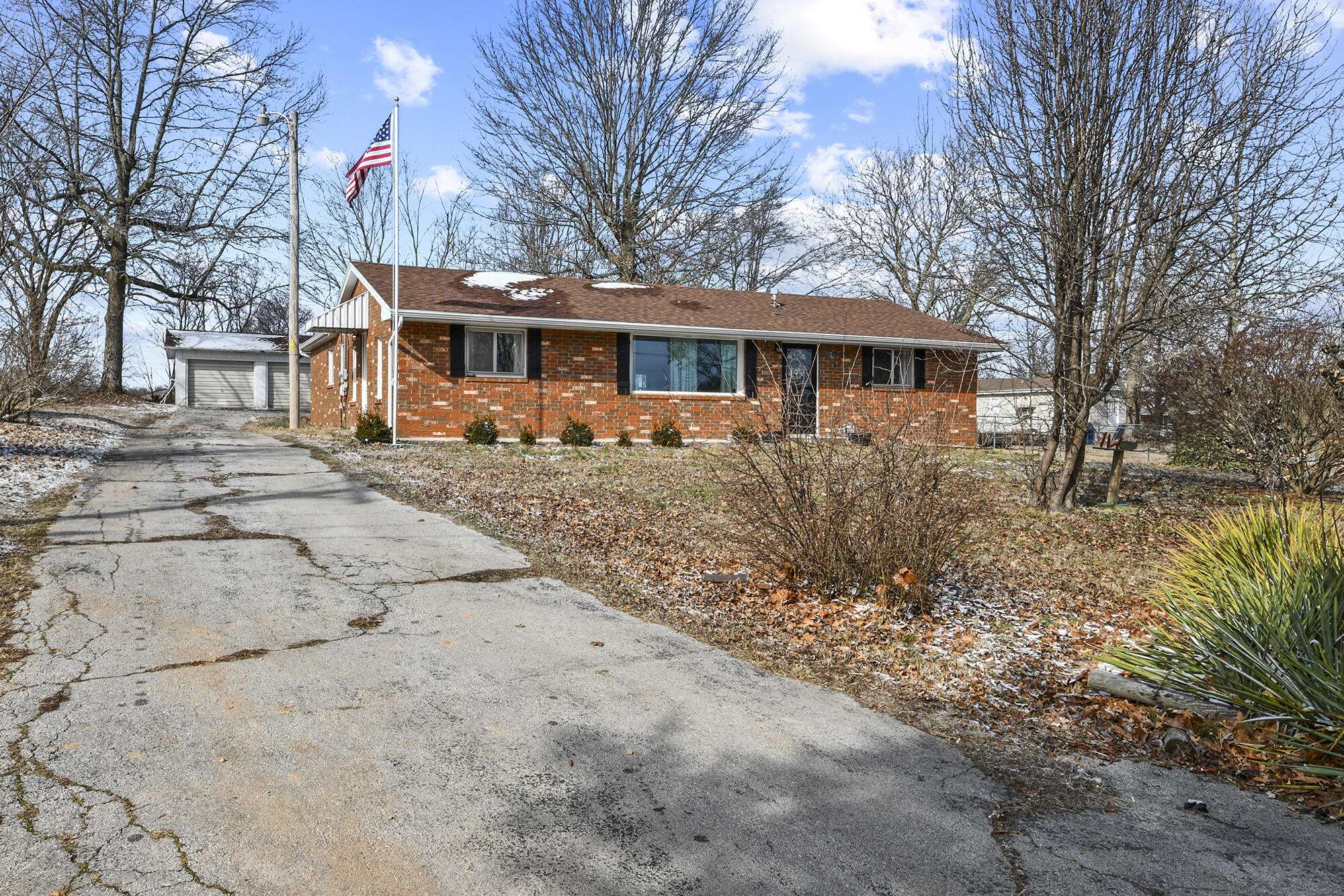 Aurora, MO 65605,1307 S Lincoln AVE
