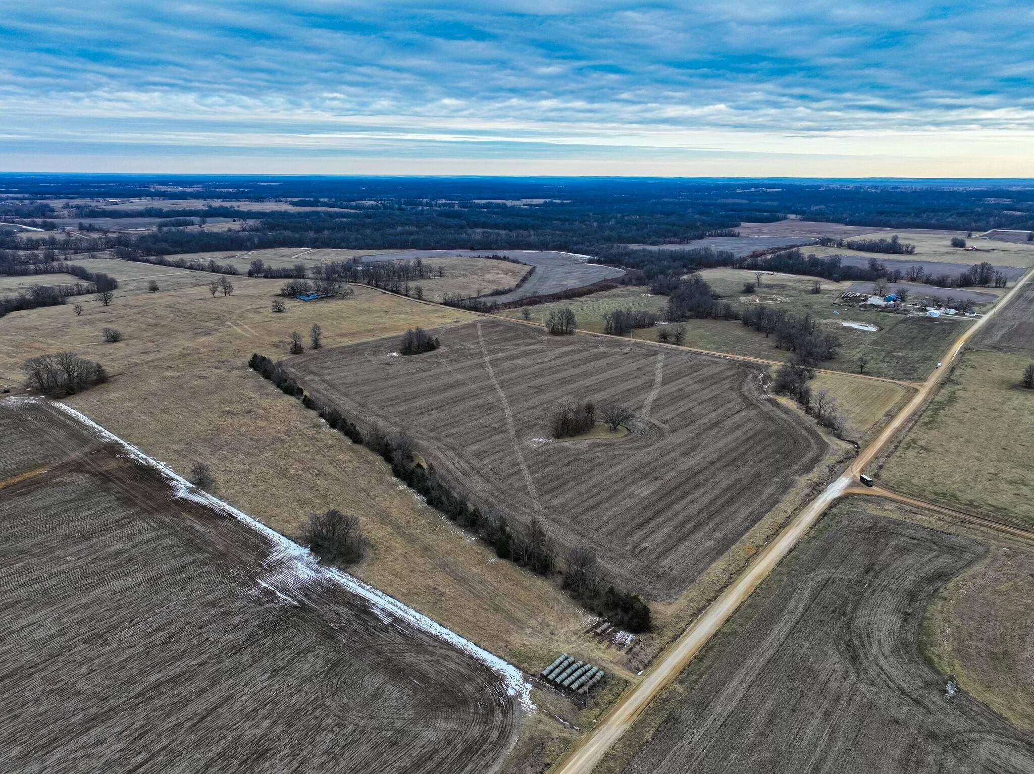 Appleton City, MO 64724,6100 NW 1001