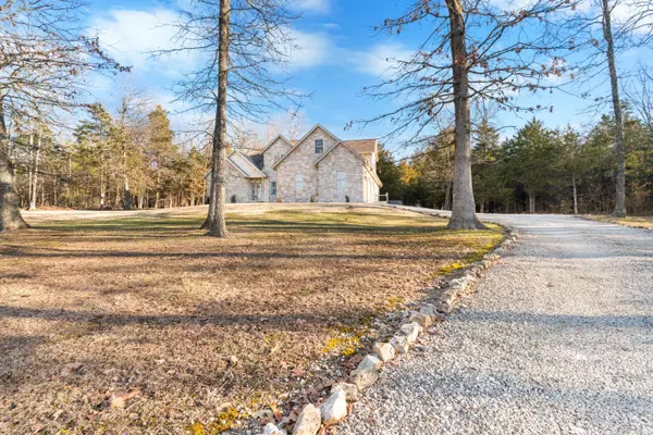 Forsyth, MO 65653,251 Woodbury DR