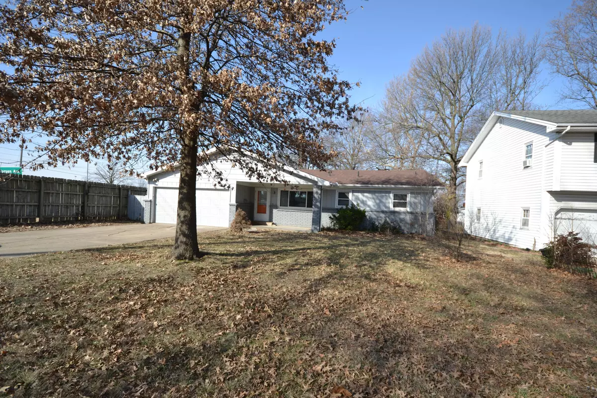 Springfield, MO 65802,409 N Lone Pine AVE