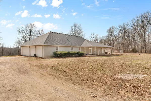 Willard, MO 65781,3542 W Farm Rd 60