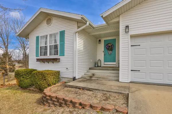 Marshfield, MO 65706,514 N Dill ST