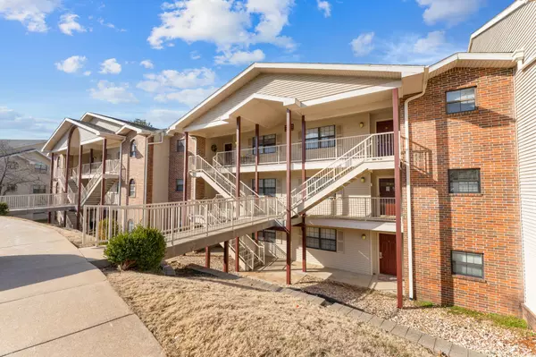 Branson, MO 65616,350 S Wildwood DR #4