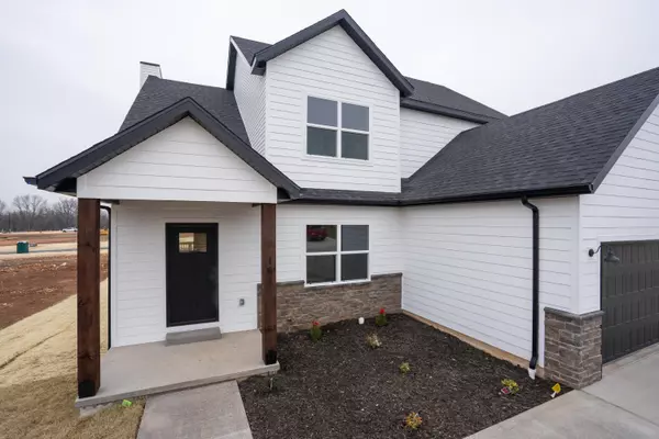 Republic, MO 65738,214 E Kelce LN