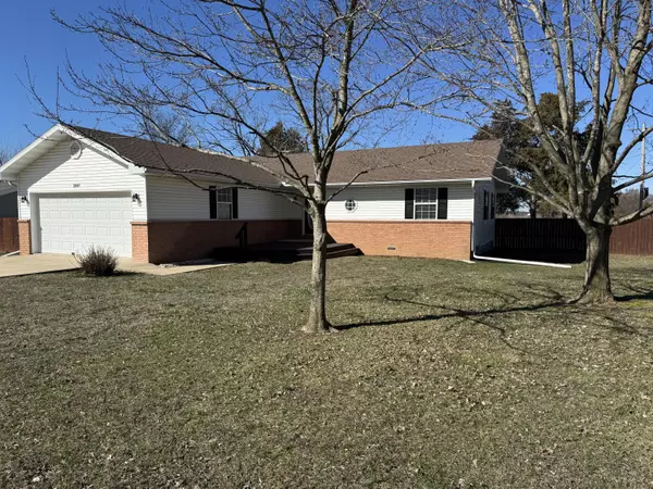 21019 Betty Boulevard, Cassville, MO 65625