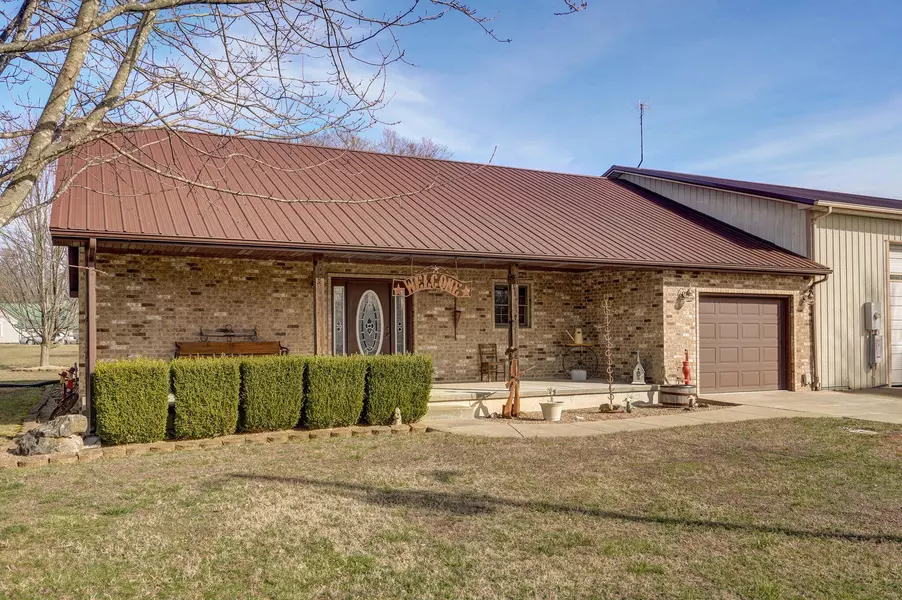 318 W Hayes RD, Clever, MO 65631