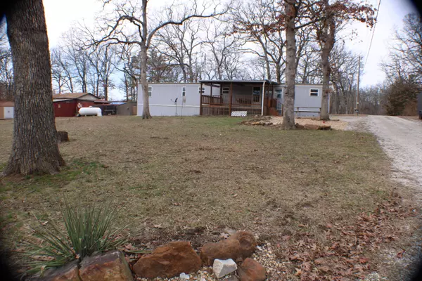 Osceola, MO 64776,1815 NE 40th