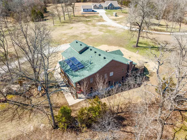 Walnut Shade, MO 65771,270 Craig RD