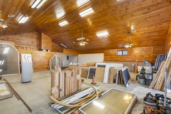 Shell Knob, MO 65747,25370 State Hwy 39