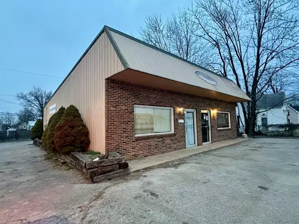 Mountain Grove, MO 65711,129 E 2nd ST