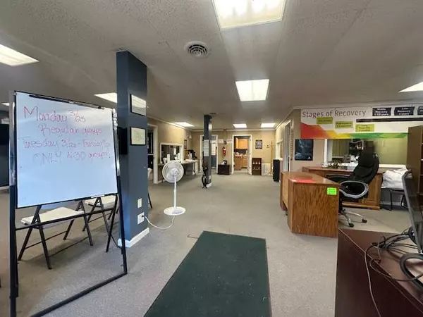 Mountain Grove, MO 65711,129 E 2nd ST