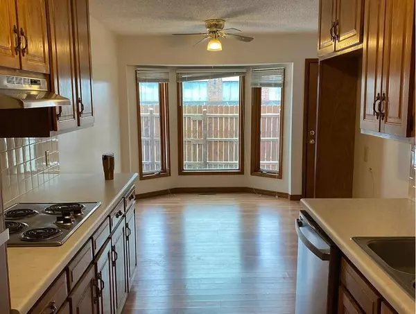 Springfield, MO 65804,1631 E Lark ST