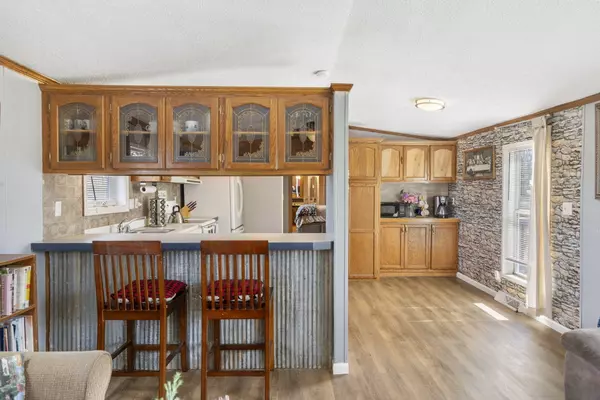 Marionville, MO 65705,23795 Lawrence 2210