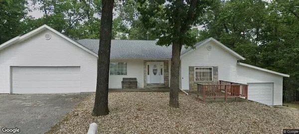 205 Lillian LN, Kimberling City, MO 65686