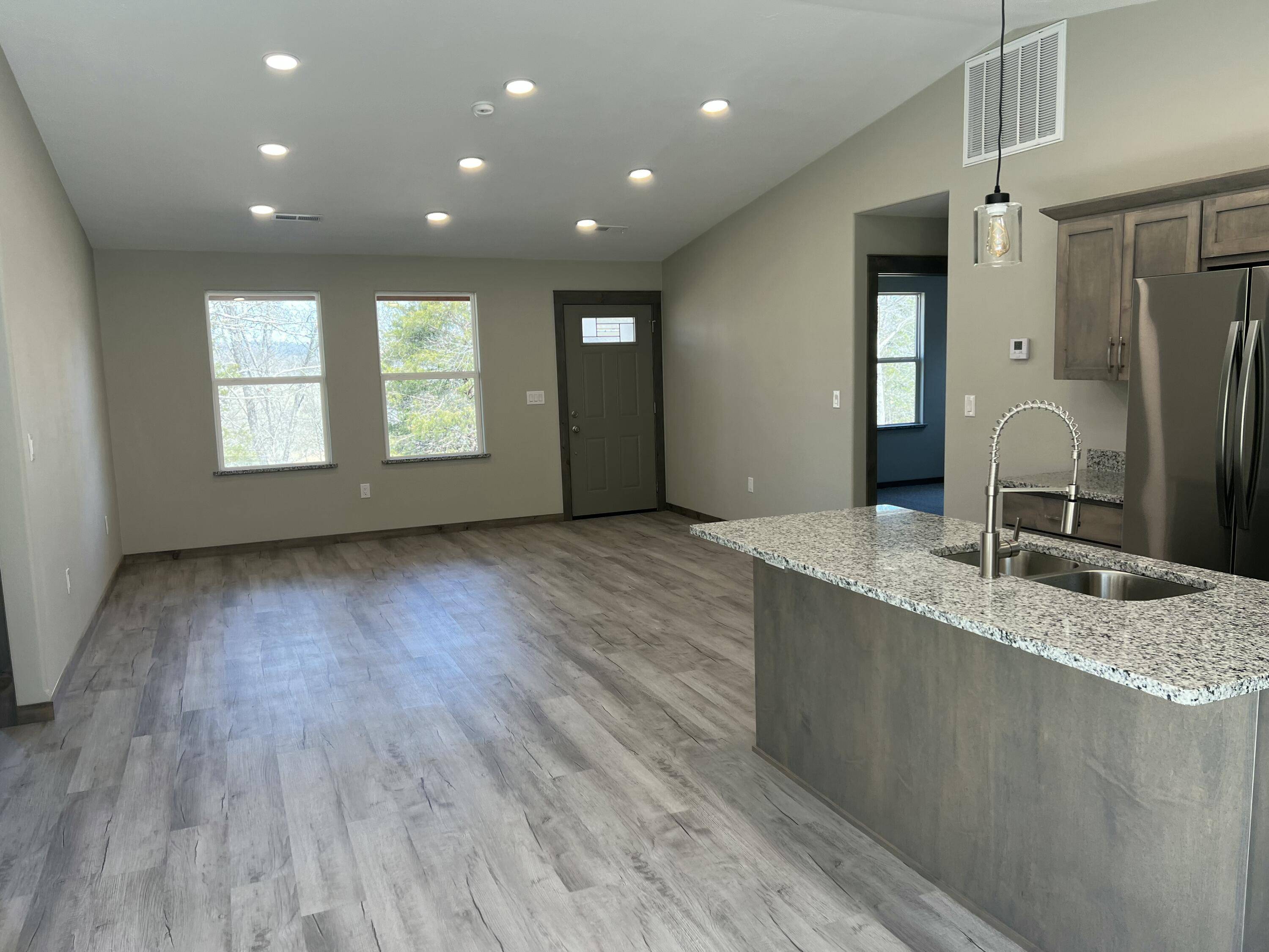 Ava, MO 65608,000 W 14 HWY