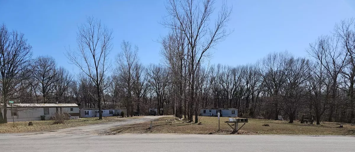 Spokane, MO 65754,118-220 Palmetto RD
