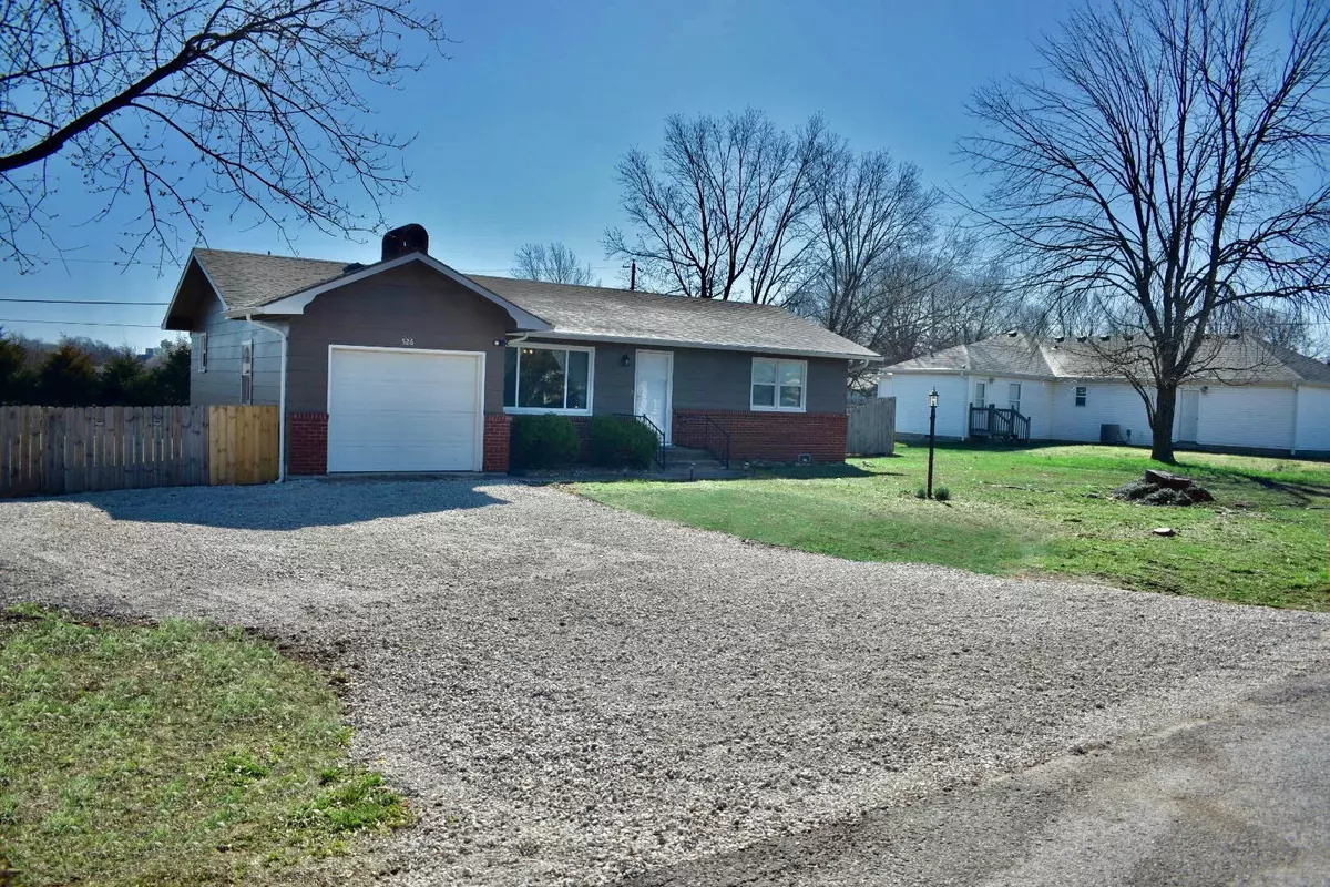 Bolivar, MO 65613,526 N Russell AVE