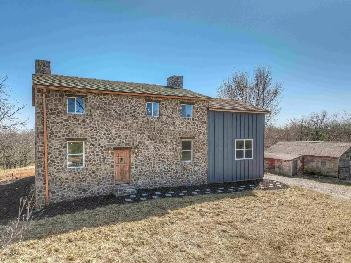 Seneca, MO 64865,21561 Hottel Springs Road