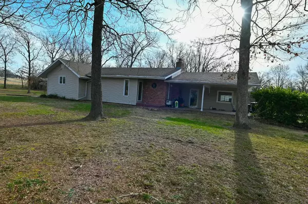 El Dorado Springs, MO 64744,1305 S 145 RD