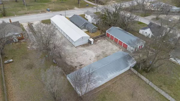 Bolivar, MO 65613,416 S Clark