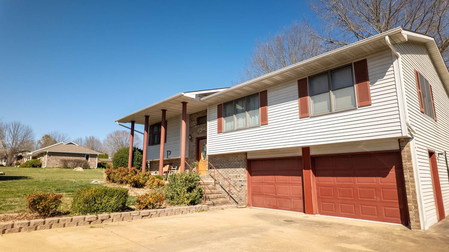 West Plains, MO 65775,1910 Katherine Drive