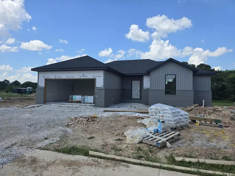 123 E Teakwood AVE, Clever, MO 65631