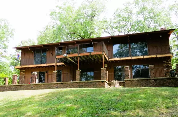 Shell Knob, MO 65747,21866 Oak Ridge Drive