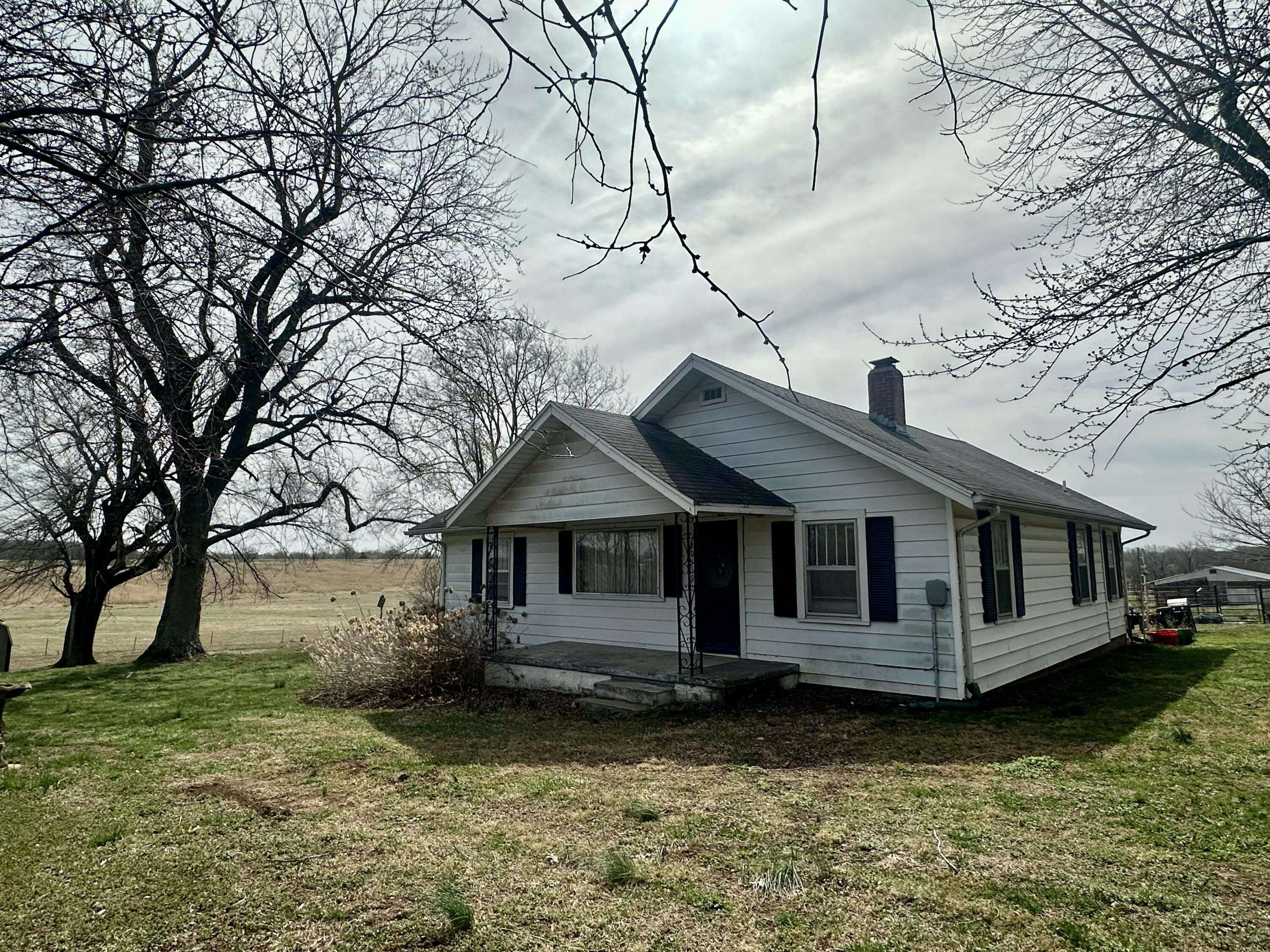 Everton, MO 65646,20119 Highway Z