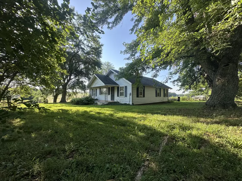 20119 Highway Z, Everton, MO 65646