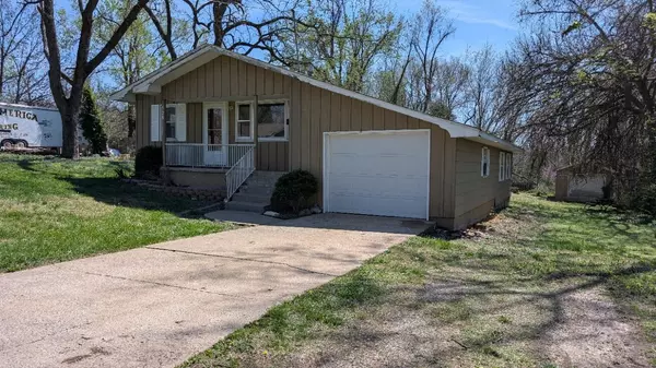 529 W Myrtle, Monett, MO 65708