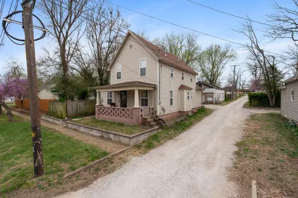 422 E Atlantic ST,  Springfield,  MO 65803