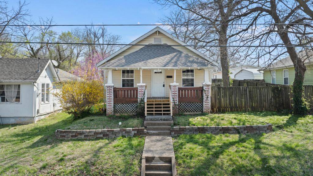 752 S S. Nettleton AVE, Springfield, MO 65806
