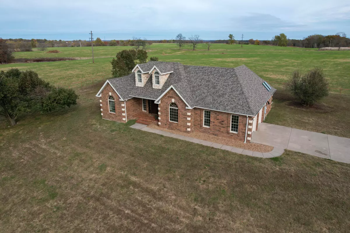 Crane, MO 65633,4220 State Hwy D