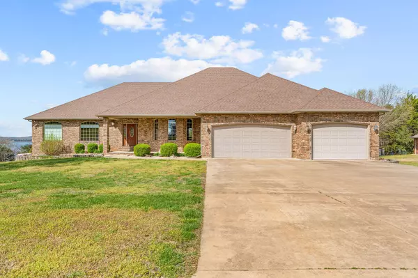 181 Merlot RD, Lampe, MO 65681