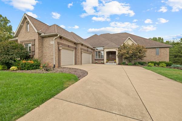 846 White Diamond CT, Springfield, MO 65809