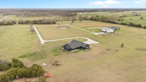 Republic, MO 65738,13433 Newhouse LN