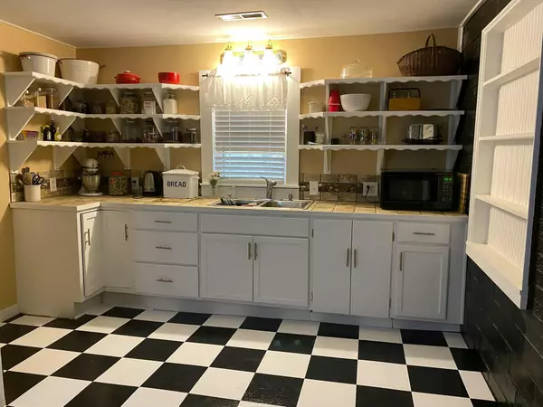Reeds Spring, MO 65737,22178 Main ST