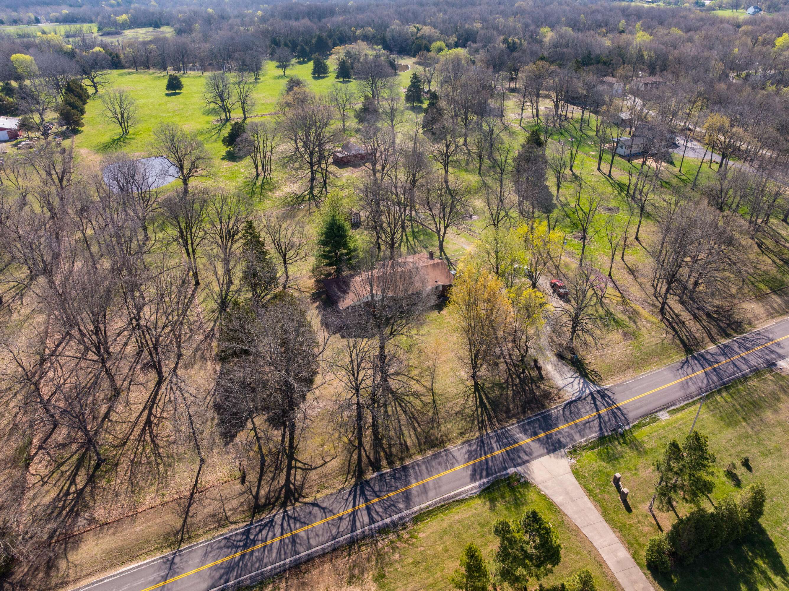 Willard, MO 65781,7166 N State Hwy Hh