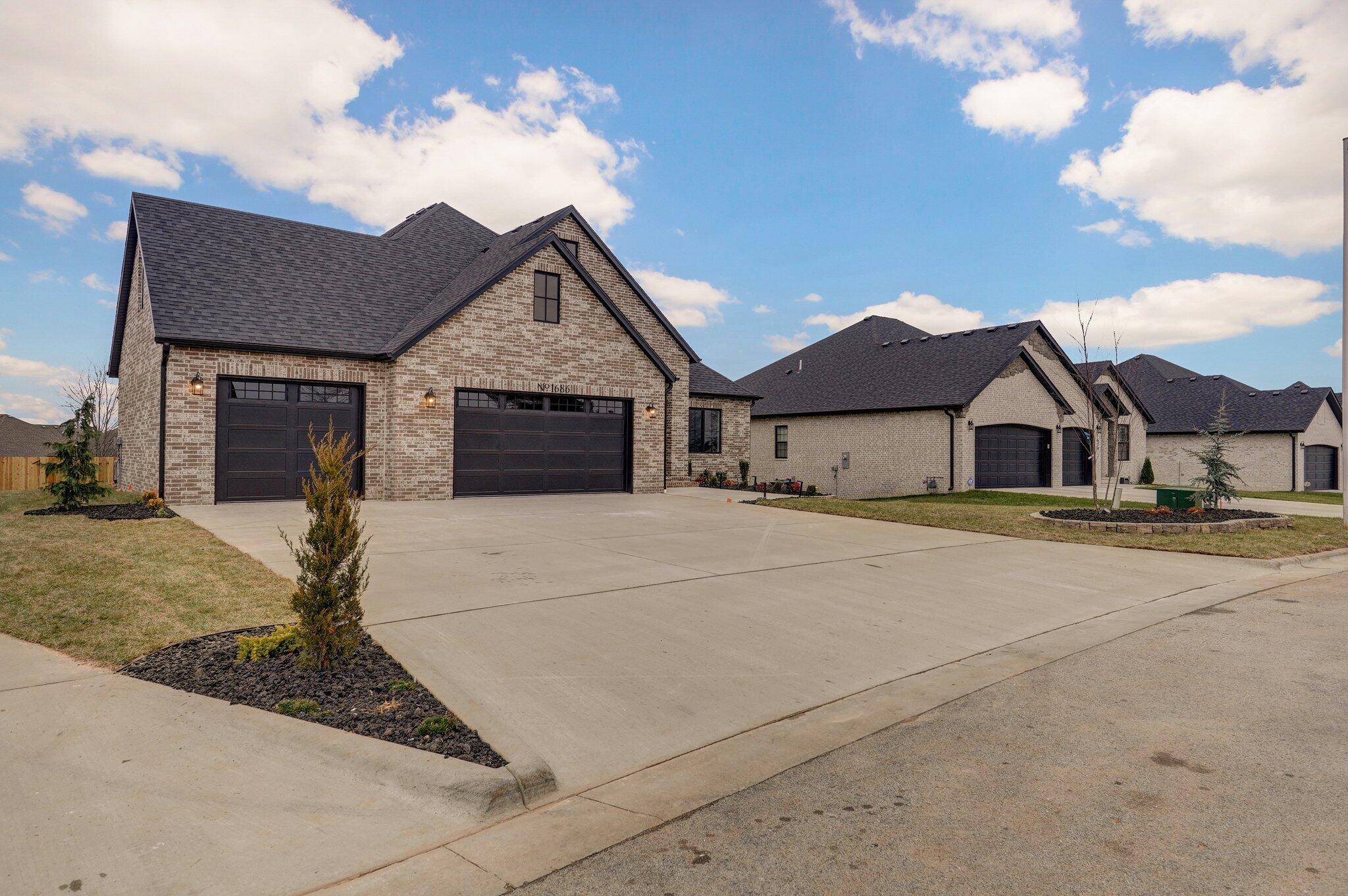 Springfield, MO 65802,1686 N Marlowe AVE