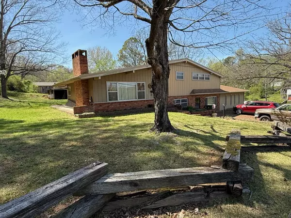Thayer, MO 65791,205 N 5th ST