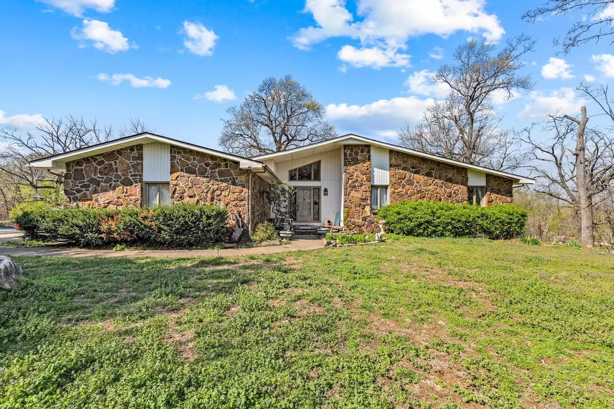 Loma Linda, MO 64804,4427 Edgewood CIR