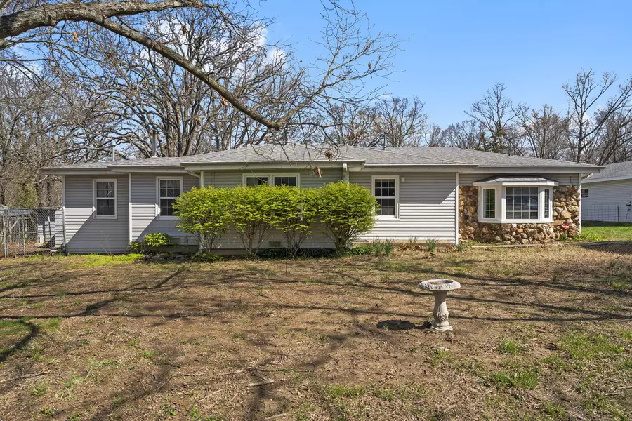 8937 E Farm Rd 10, Fair Grove, MO 65648
