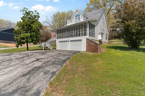 Kirbyville, MO 65679,558 Brookings RD