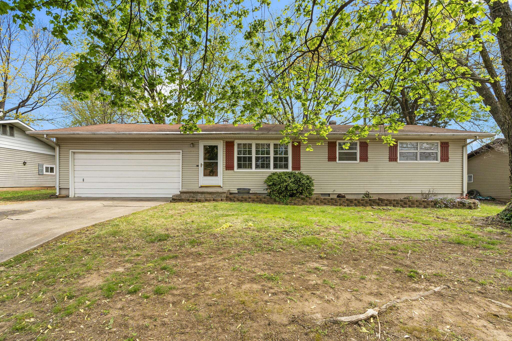 3144 N Pierce AVE, Springfield, MO 65803