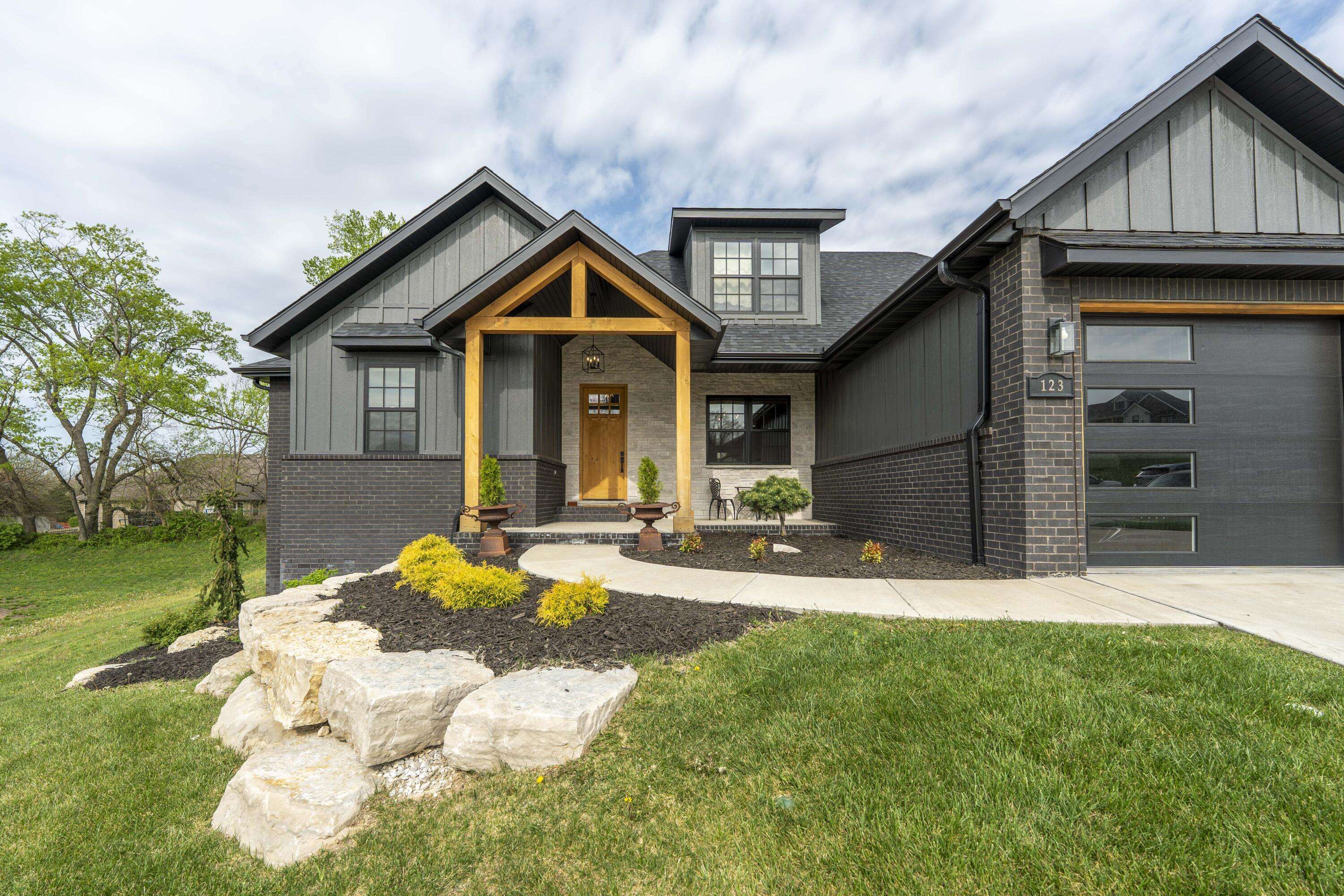 Nixa, MO 65714,123 N Glengary DR