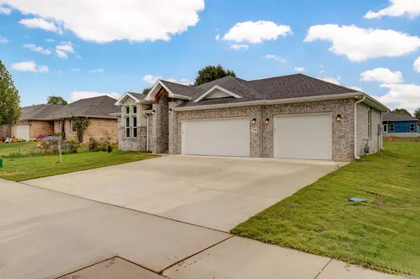 Battlefield, MO 65619,5140 S Ivey LN