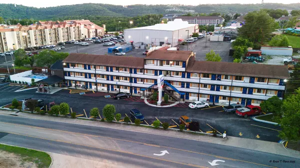 Branson, MO 65616,325 Gretna RD