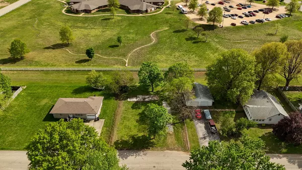 Mt Vernon, MO 65712,329 E Alice ST