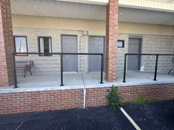 Cassville, MO 65625,805 Main ST